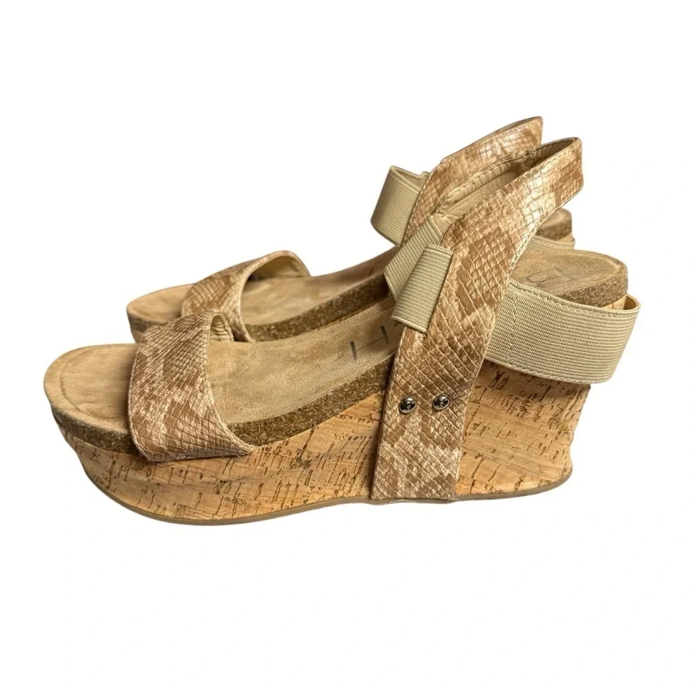 Beach by Matisse Point Break Wedge Sandal (Women's) - Natural - Sz 8 M